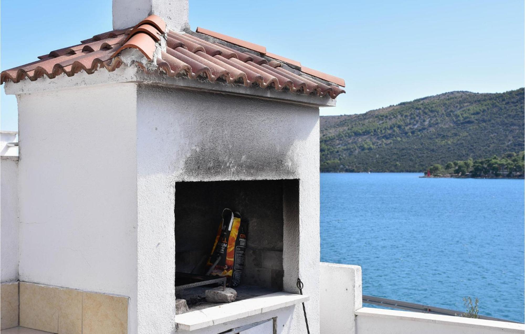 Nice Home In Poljica With House Sea View Marina  Exterior foto